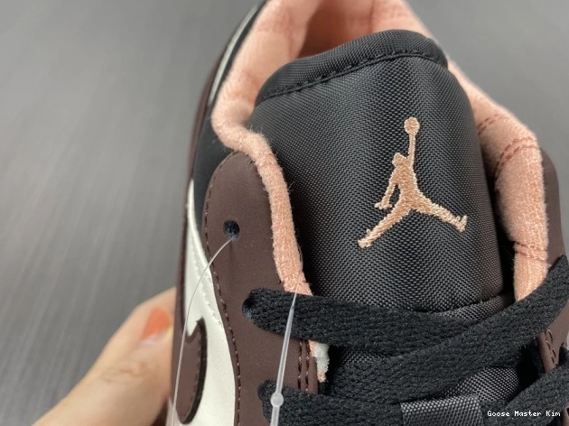 1 DC6991-200 Air Mocha Low Jordan 0821